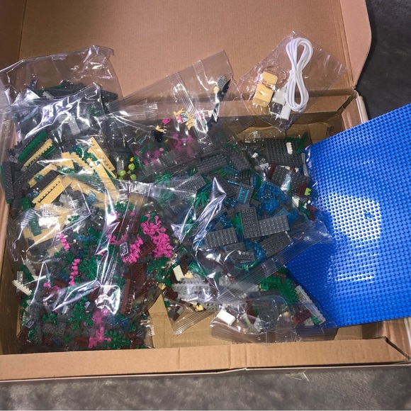 NEW 3320PCSBlock Tree House/ pond Building Garden, Waterfall,Cherry Blossom - Picture 8 of 13